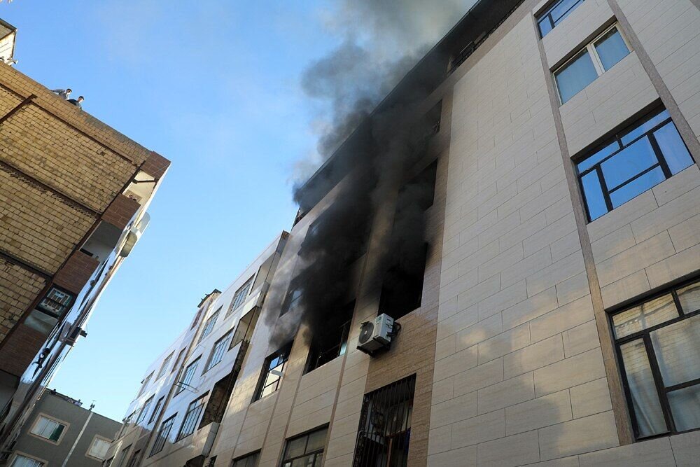 جزئیات حریق یک مجتمع مسکونی در ستارخان