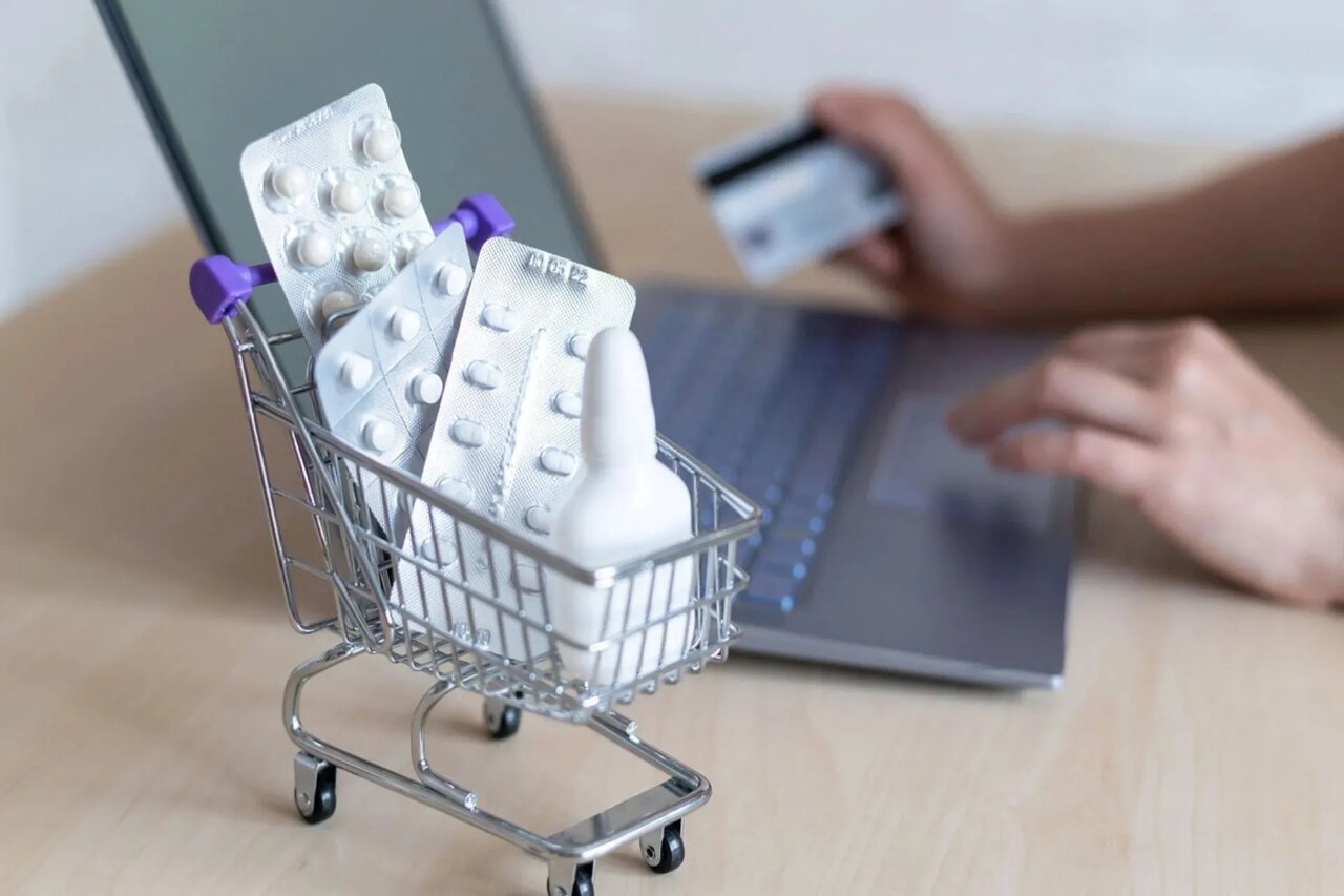 چرا این روزها داروخانه‌ها داروهای آرامبخش را بدون نسخه تحویل می‌دهند؟/ «حدود ۷۰ درصد مواد اولیه دارو از هند و چین وارد می‌شود»