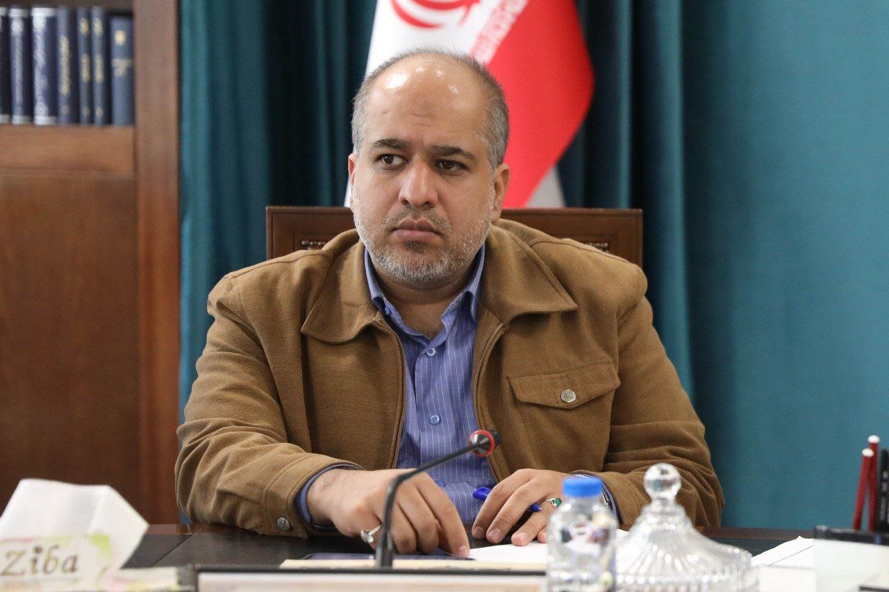 خضریان: مجلس حذف انحصار سالن‌های اعلام بار را پیگیری می‌کند