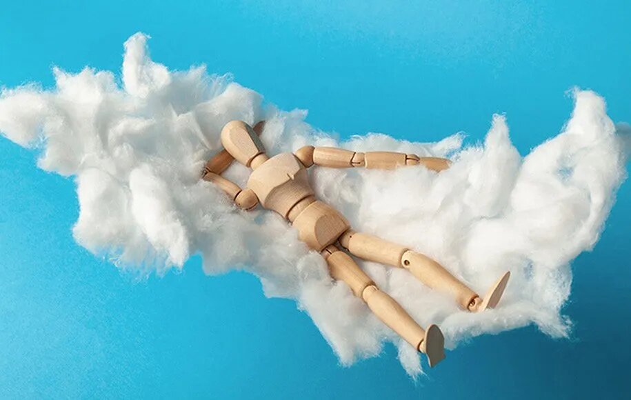 دلیل خوابهای رنگی چیست؟/ وجود کرم و هزارپا در خواب چه علتی دارد؟/ چرا برخی خوابها را از یاد میبریم؟