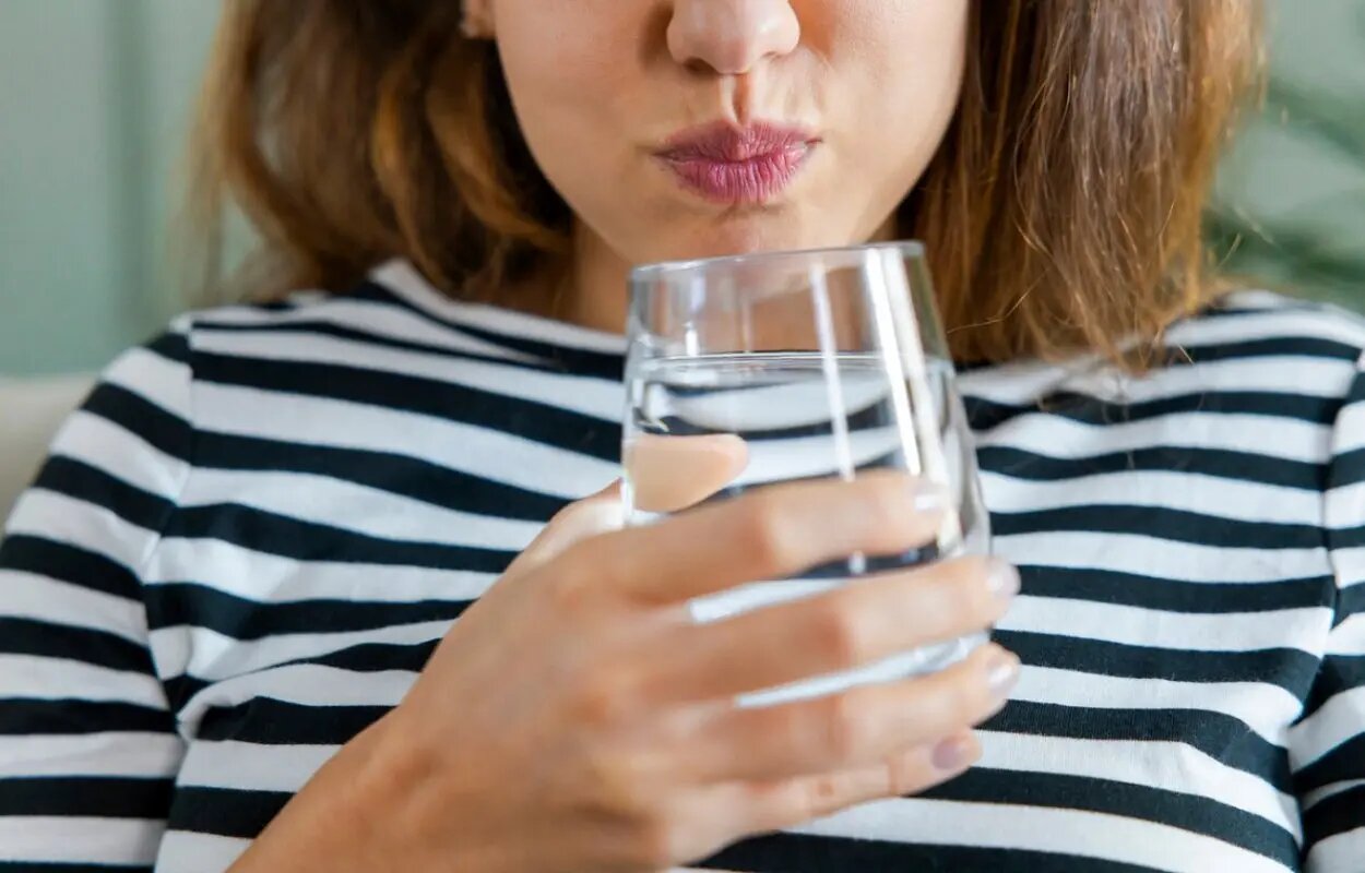 غرغره آب نمک تا چه میزان در رفع سرماخوردگی موثر است؟/ بخور آب نمک و جوش شیرین چطور؟