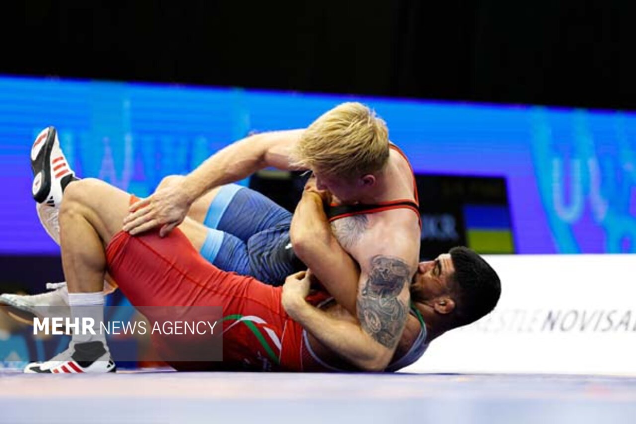 مبین عظیمی به مدال طلای کشتی آزاد جهان رسید