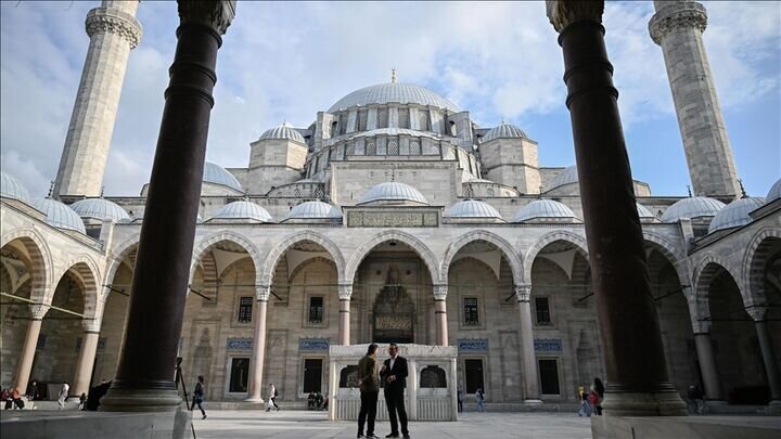 مسجد جامع سلیمانیه استانبول؛ جلوه‌ای از عبادت، دانش و هنر در قلب تاریخ عثمانی