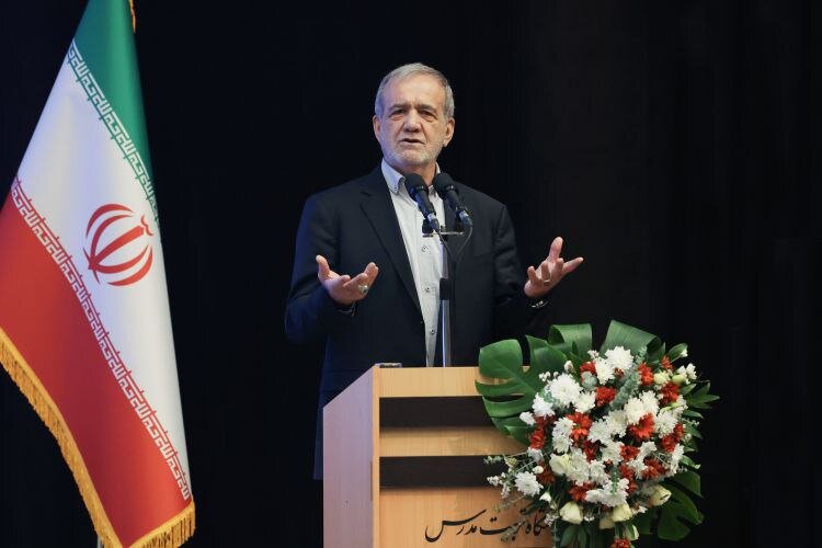 پزشکیان: اگر نخبگان به میدان بیایند دشمن هیچ غلطی نمی‌تواند بکند