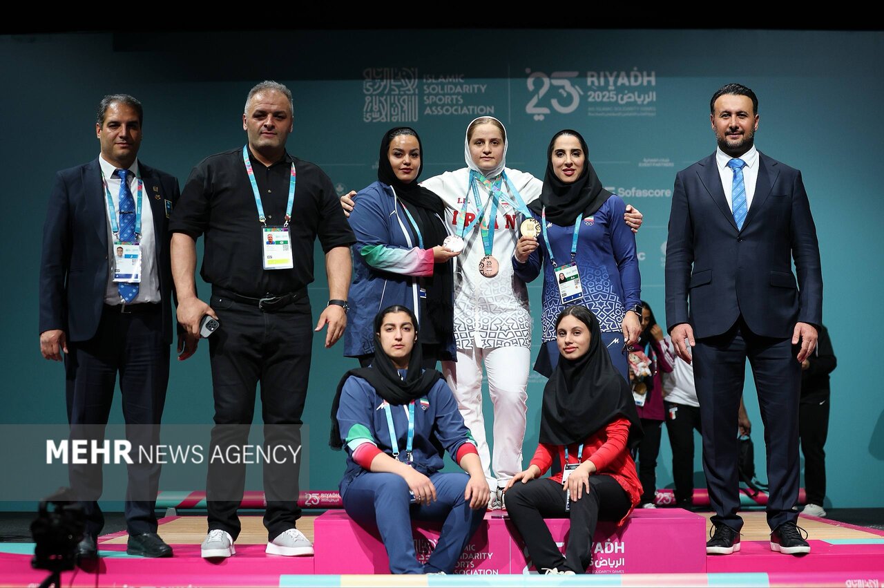 آینده وزنه‌برداری ایران روشن است/ دختران در ریاض فراتر از انتظار بودند