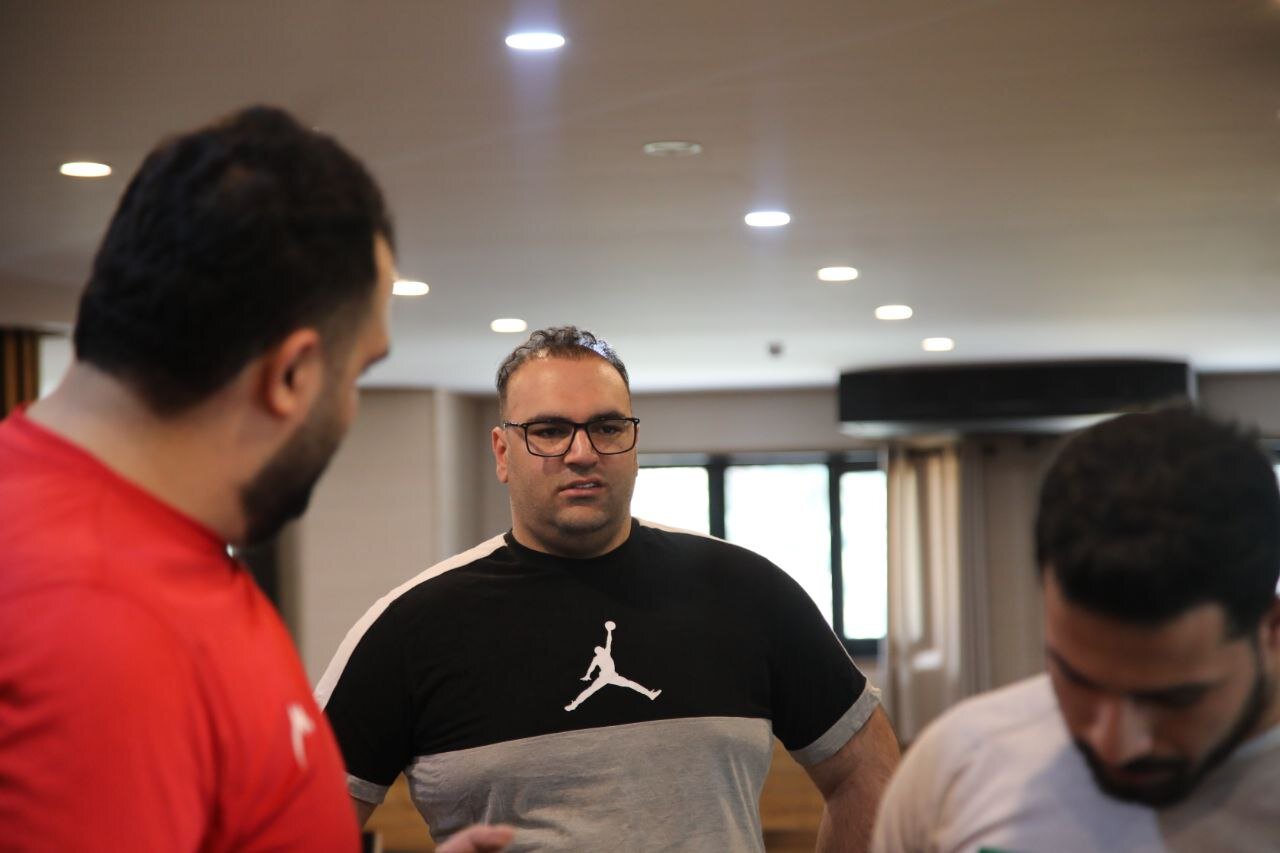 افت رکورد در وزنهبرداری طبیعی است/ سال آینده طلای مجموع را میگیریم