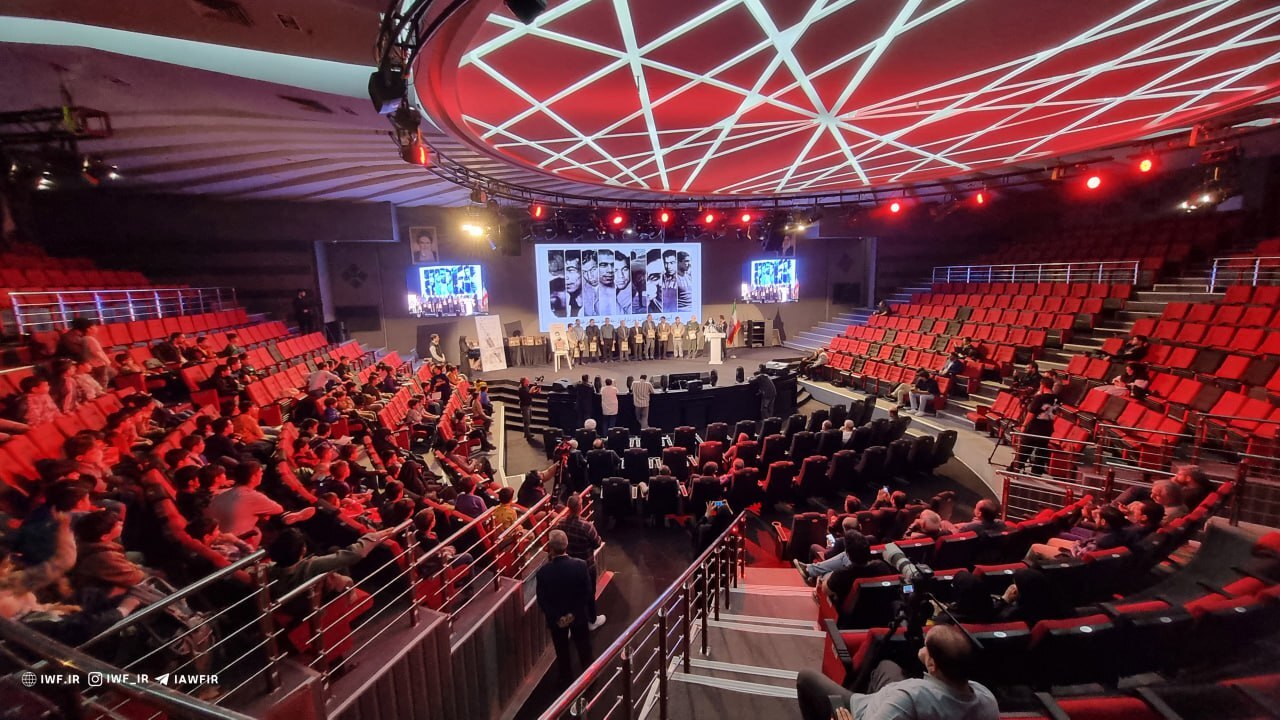 برگزاری مراسم رونمایی از کتاب در بارانداز جهان پهلوان تختی