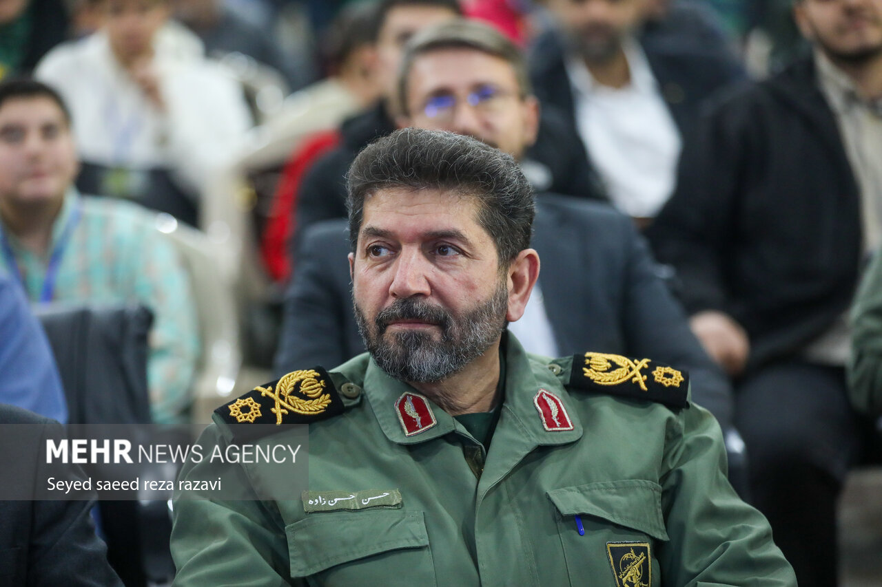 سردار حسن‌زاده: قدرت موشکی ایران مهار شدنی نیست