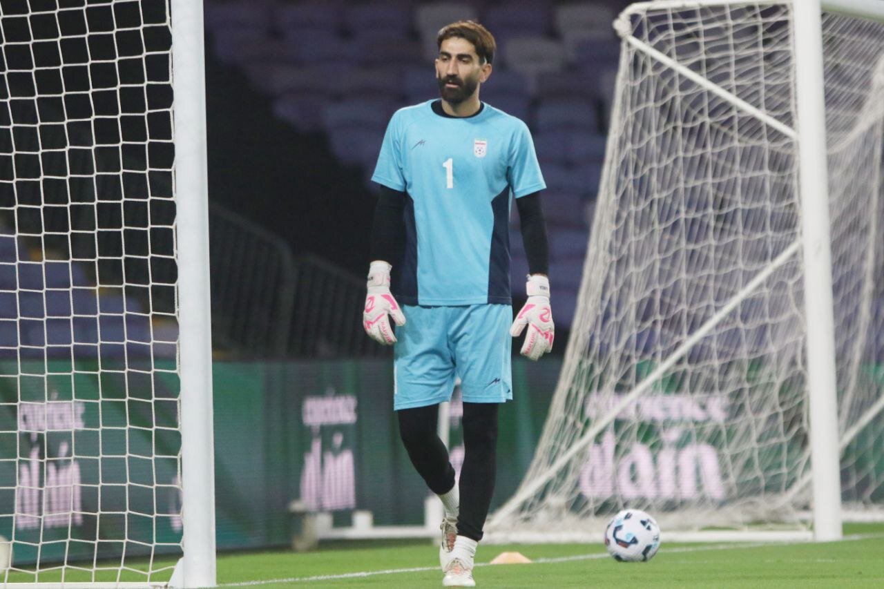 سلطانی: شرایط تیم ملی فوتبال استاندارد نیست/ گرفتن یک پنالتی عالی نیست