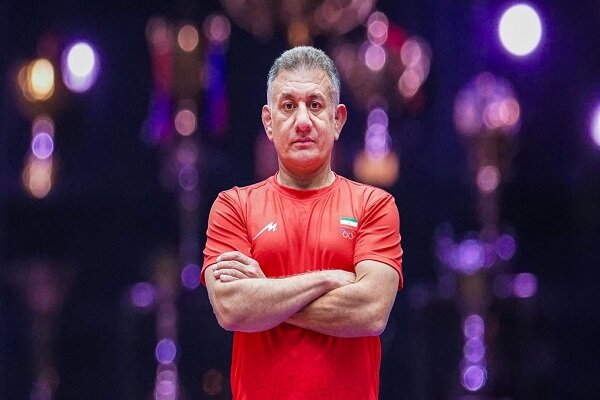 محمدی: از عملکرد کشتی‌گیران نوجوان راضی هستم/ تغییراتی در راه است