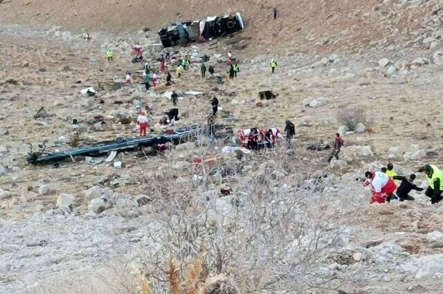 راننده اتوبوس واژگون شده تهران به یاسوج پیدا شد/ عکس