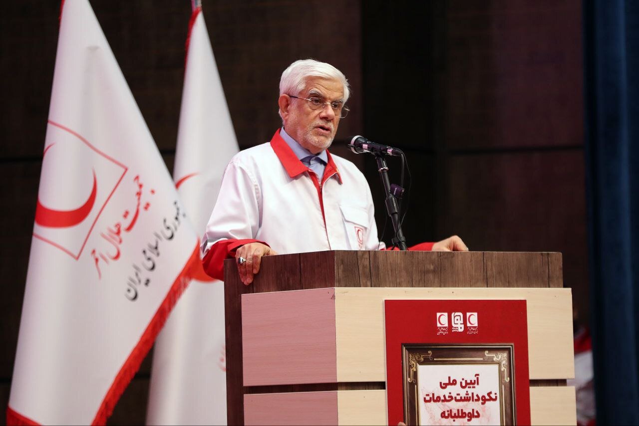 عارف: بابت مشکلات معیشتی از مردم عذرخواهی می‌کنیم