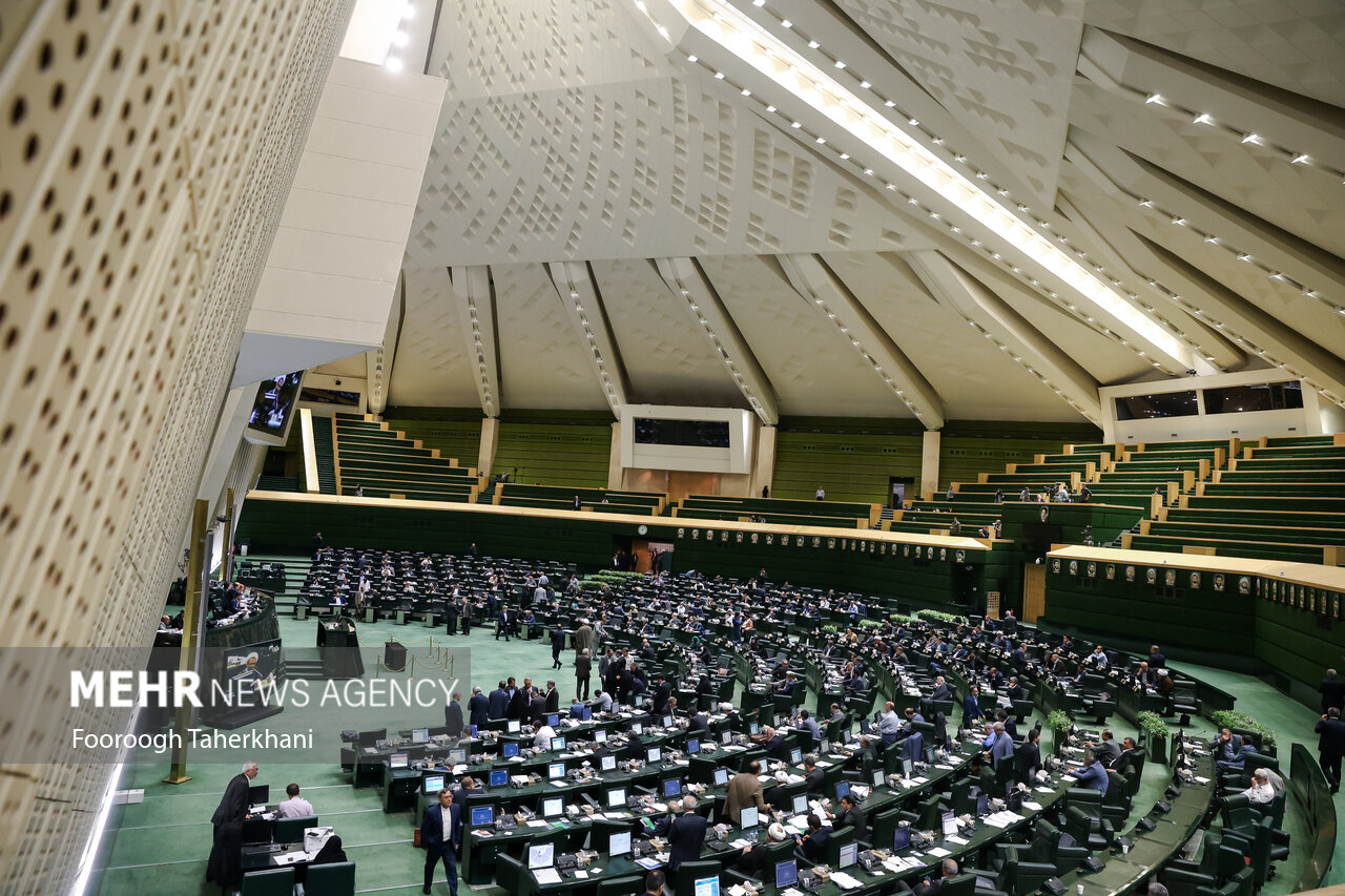 ۳۷ نماینده خواستار مدیریت فروش بلیط قطار شدند