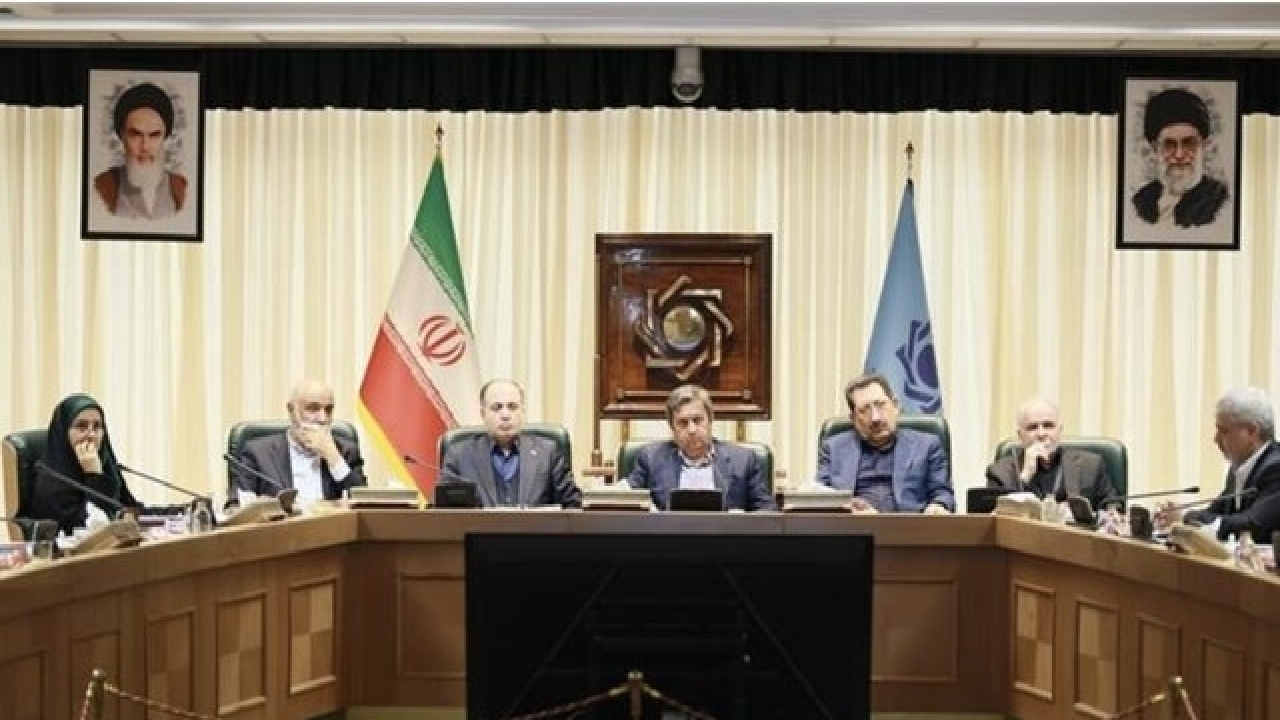 بررسی پیشنهادهایی برای تسهیل واردات کالاهای اساسی/ اقدامات لازم برای نظارت بر بازار