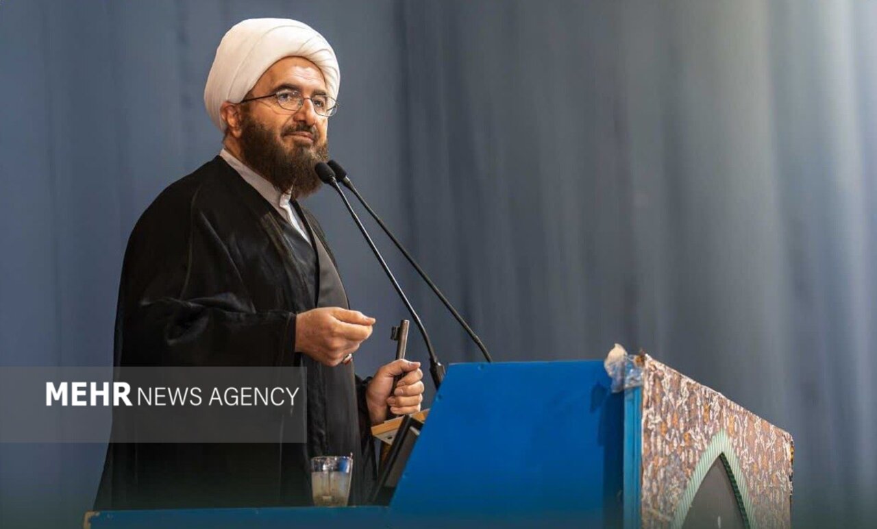 دشمن میخواهد مشکلات اقتصادی را به بحران امنیتی تبدیل کند