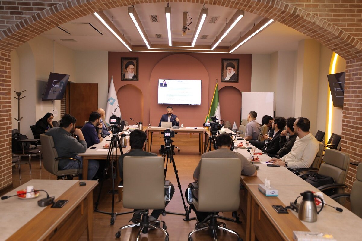 آمریکا افول خود را پذیرفته است