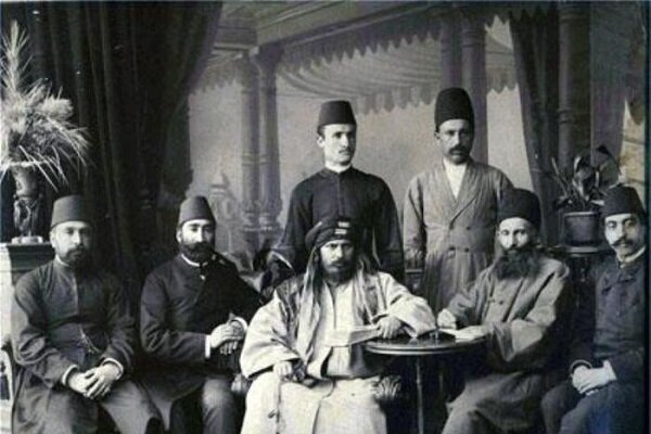 آیا تعطیلی عقل و بسنده کردن به ظاهر نقل، سبب توقف مسلمانان شده است؟