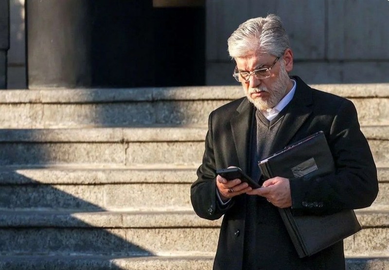 ابراز همدردی وزیرعلوم با خانواده دانشجوی متوفی حادثه دانشگاه تهران