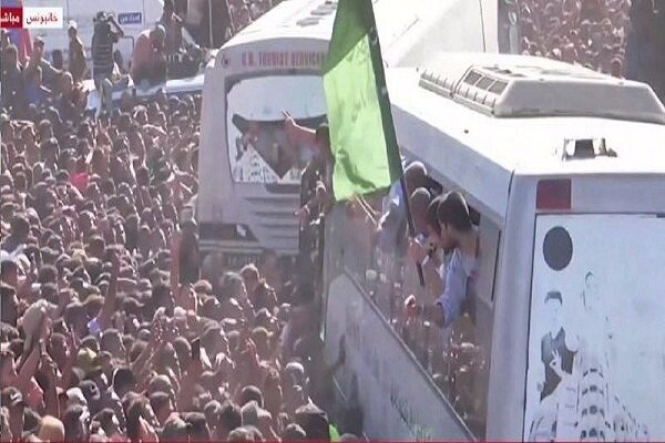 اتمام فرایند آزادی اسرا؛ استقبال باشکوه از اسیران در خان یونس غزه