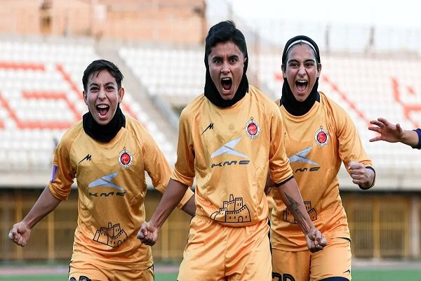 برد پر گل خاتون و توقف پرسپولیس در هفته چهارم لیگ برتر