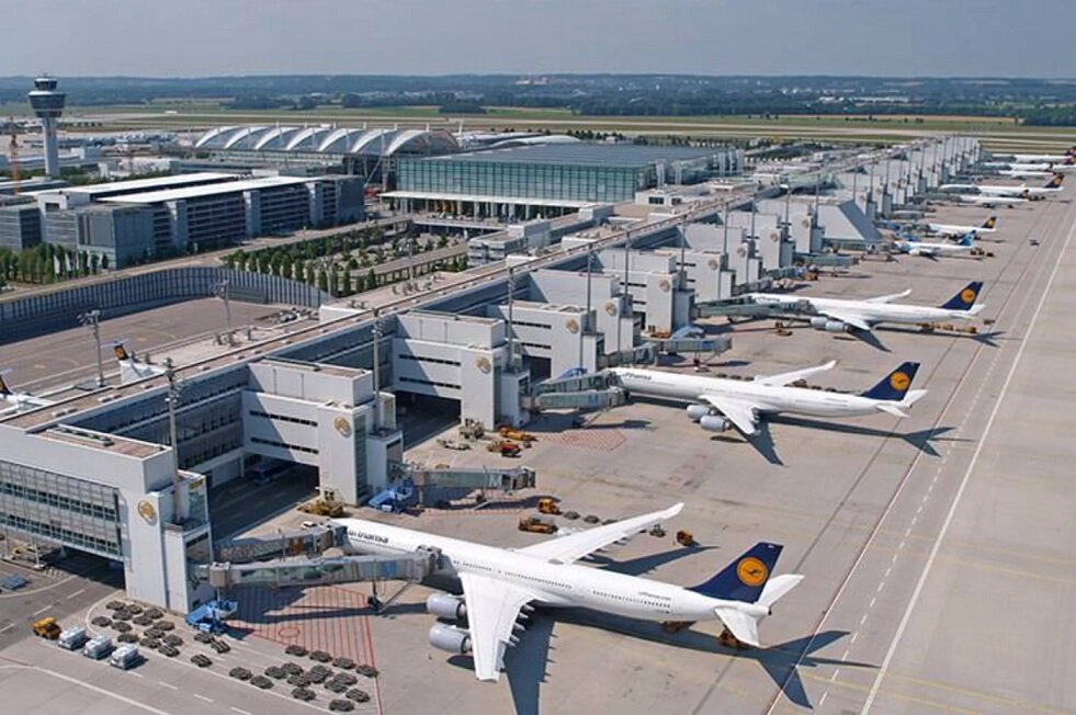 بسته شدن موقت فرودگاه مونیخ به دلیل مشاهده پهپادهای ناشناس