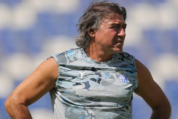 تاکید ساپینتو به انسجام دفاعی استقلال؛ حتی مهاجمان هم دفاع کنند!