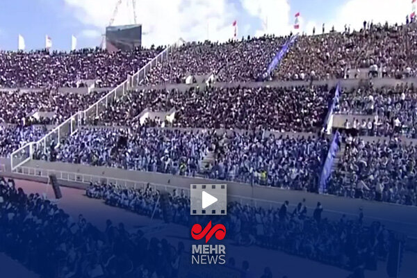 تصاویری از اجتماع بزرگ «نسل‌های‌سید» در ورزشگاه کمیل شمعون بیروت