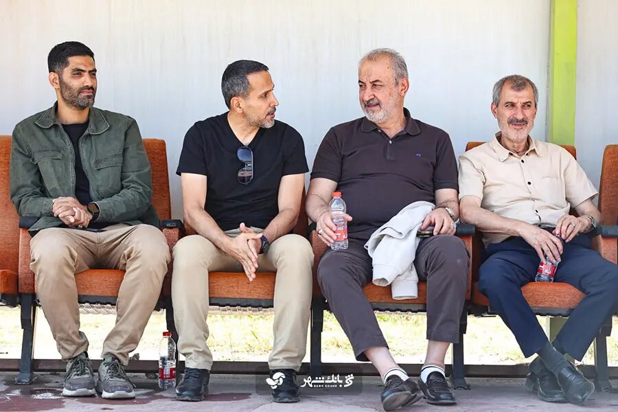 تمرین سرخپوشان در حضور مدیر عامل و پیشکسوتان