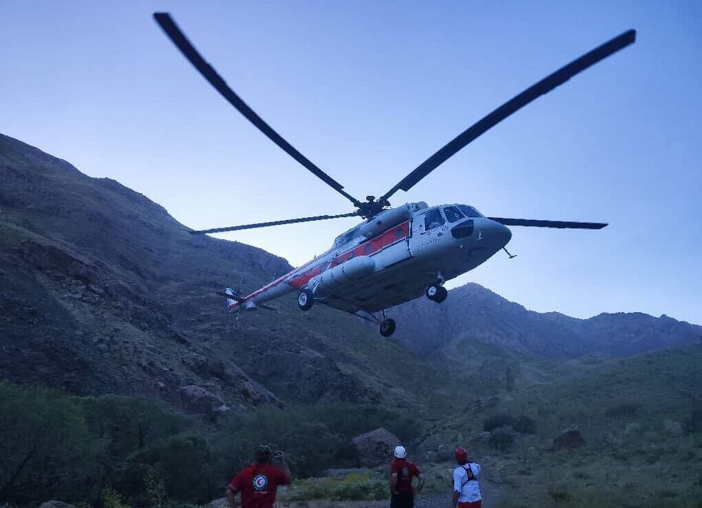 جزئیات سقوط بالگرد امدادی در اشترانکوه/ هلال احمر اطلاعیه داد