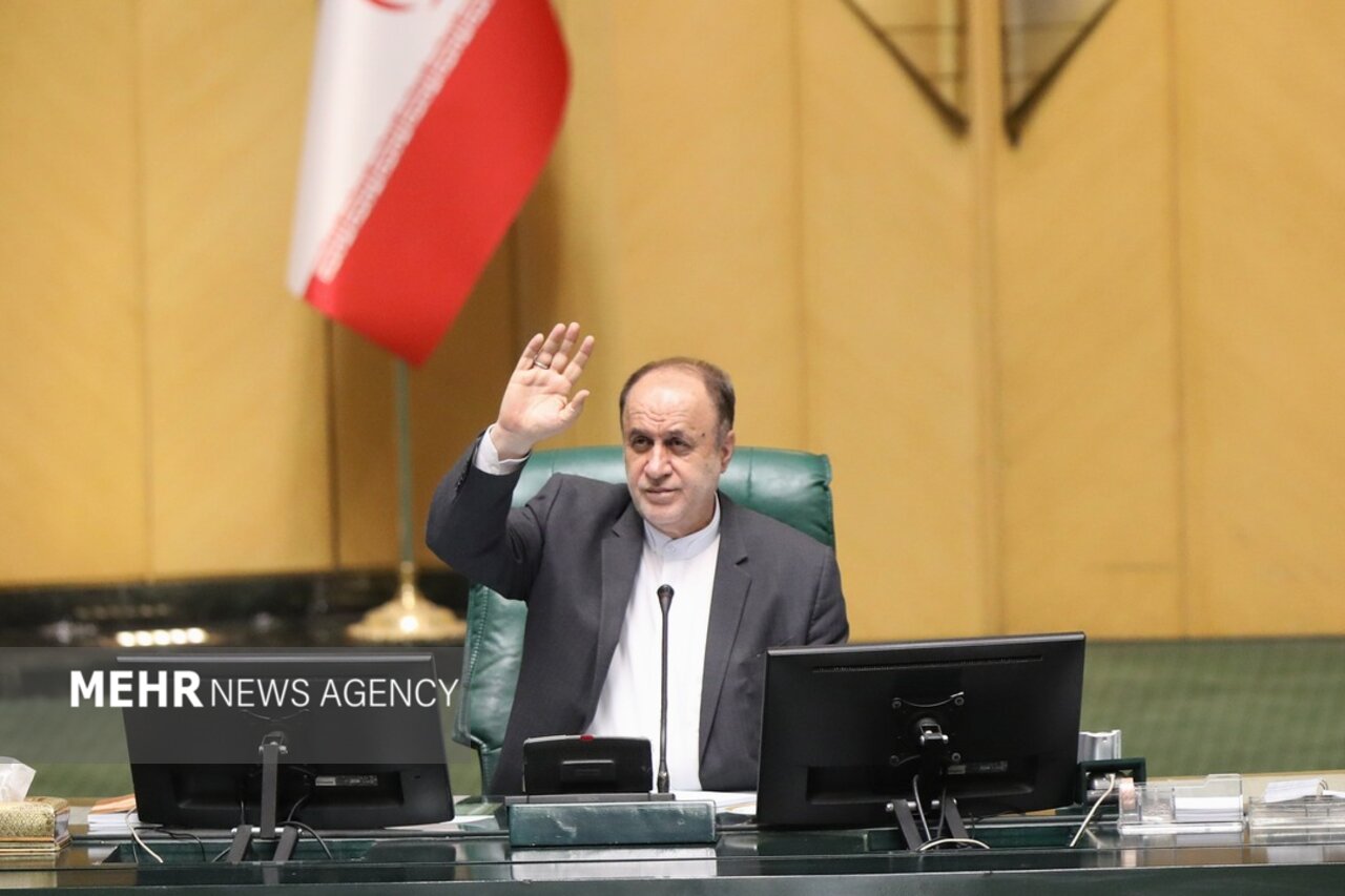 حاجی بابایی: «عشایر» منشأ خدمات و زینت نظام هستند