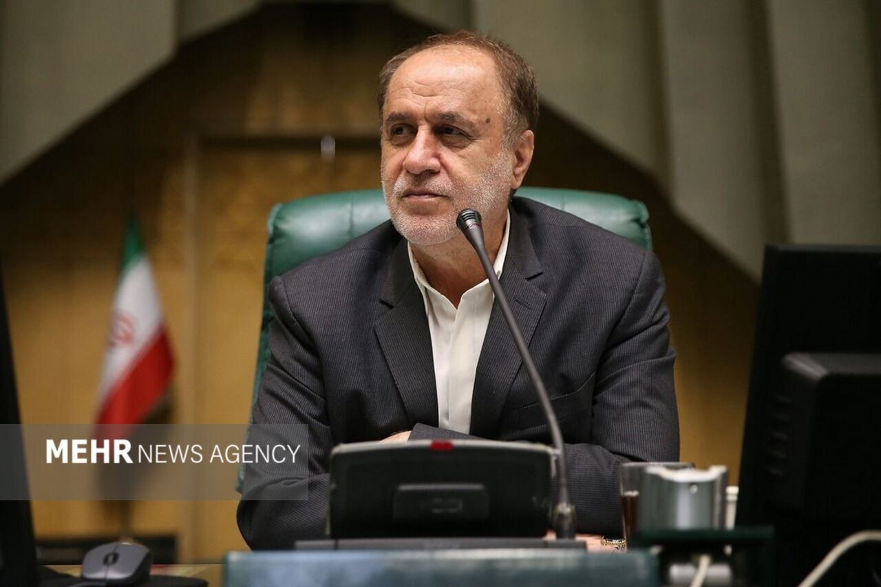 حاجیبابایی: معیشت مردم برای ما اهمیت زیادی دارد؛ طرح کالابرگ اجرا شود