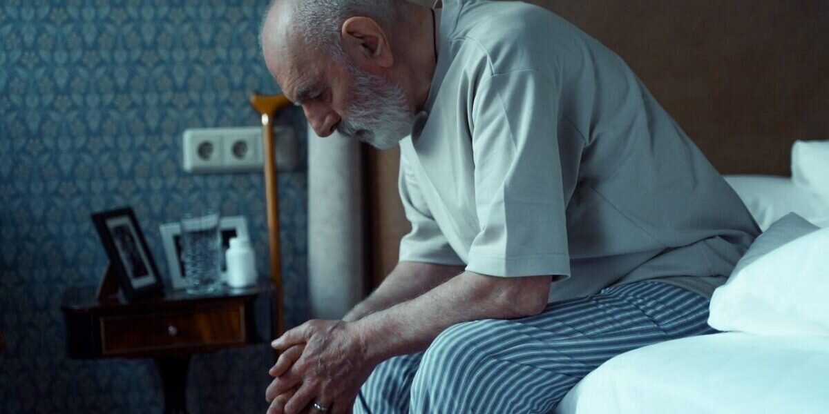 دلایل خستگی در سالمندان/ خستگی چه زمانی طبیعی و چه زمانی نگرانکننده است؟