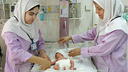 دلایل کمبود پرستار در مراکز درمانی/ «پرستارها ترجیح می‌دهند در خانه بمانند»