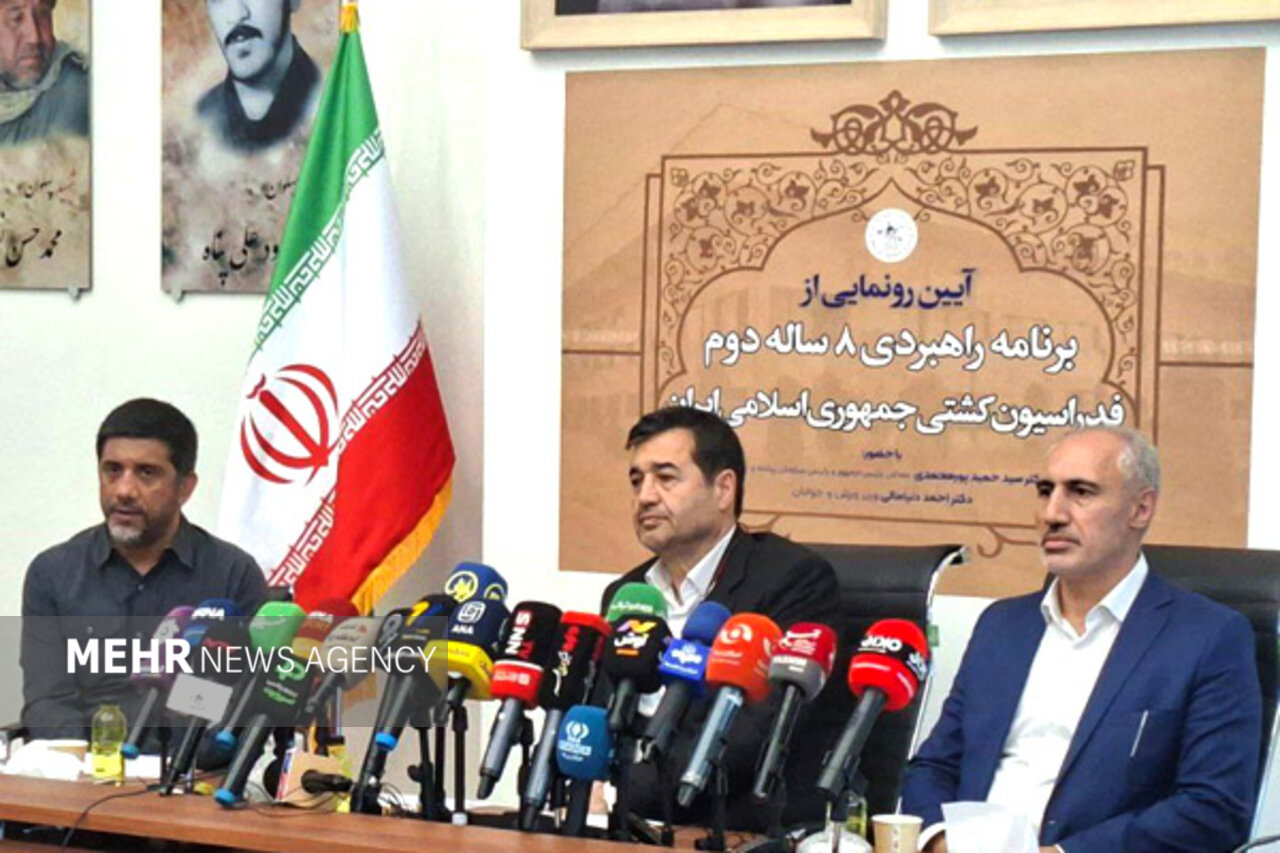 دنیامالی: کشتی‌گیران همیشه پرچم ایران را بالا نگه داشته‌اند