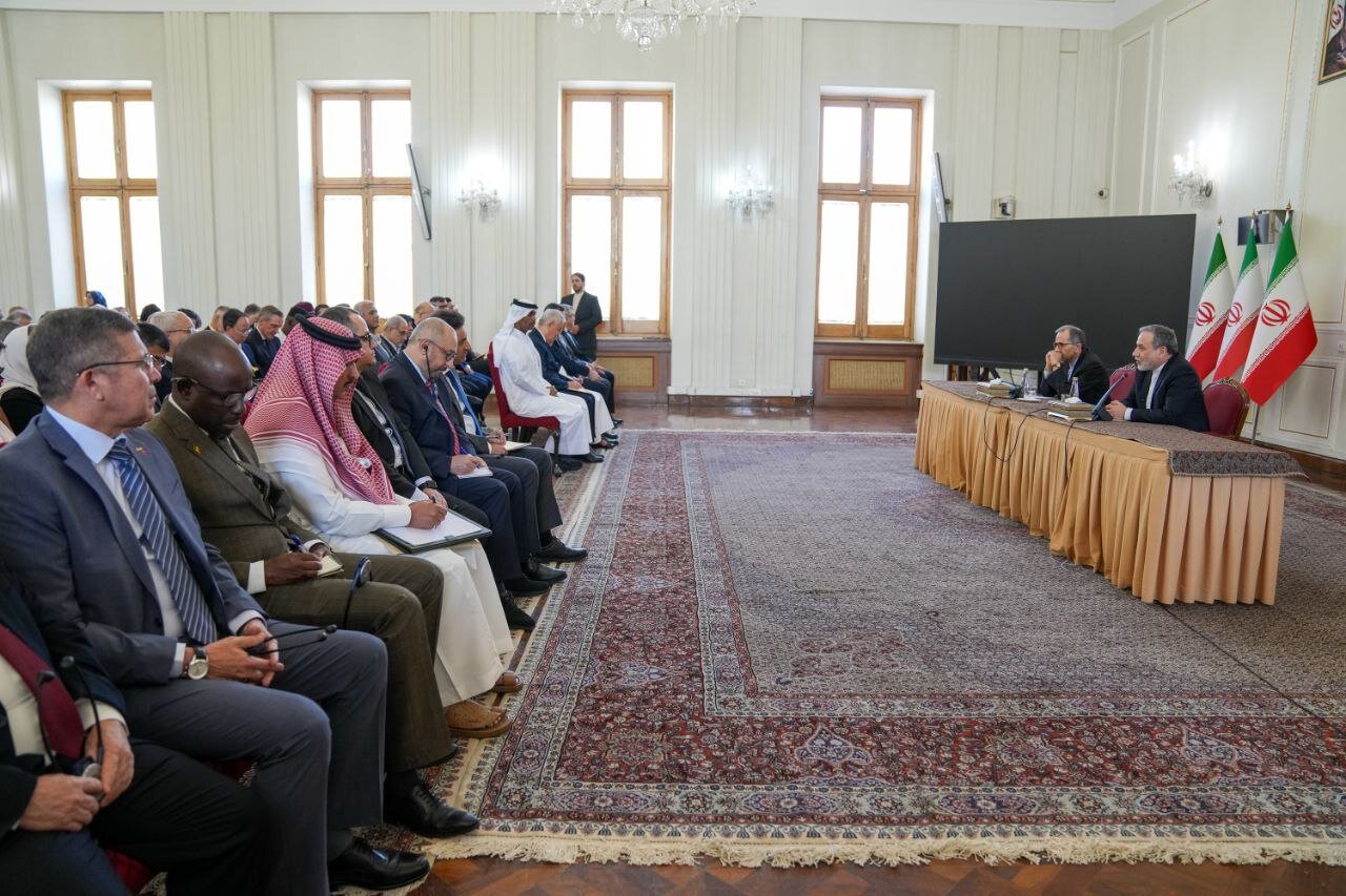 زیاده‌خواهی آمریکا و سه کشور اروپایی، عامل اصلی بن‌بست در دیپلماسی است