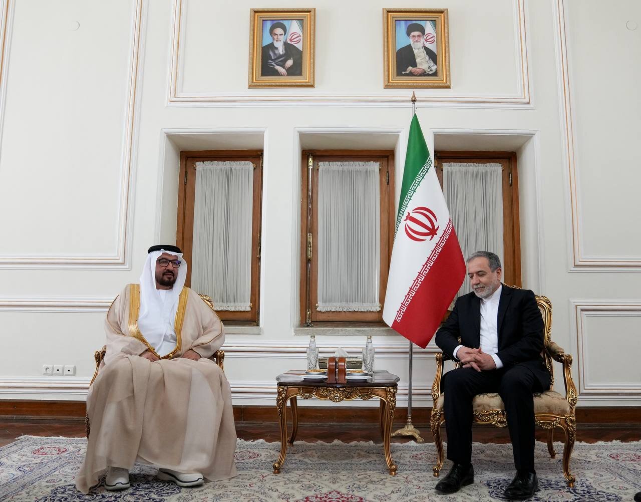 سفیر امارات در ایران در پایان ماموریت خود با عراقچی دیدار کرد