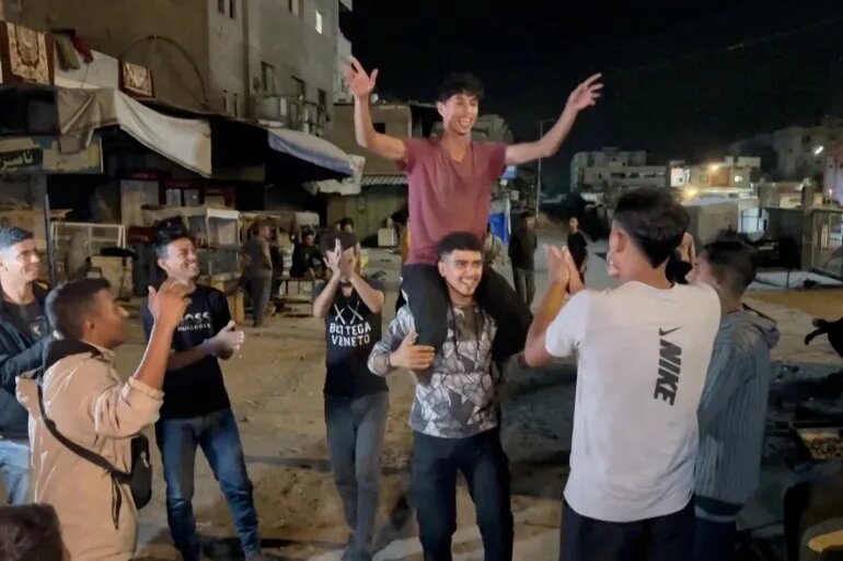 شادمانی مردم غزه در پی اعلام توافق آتش بس+فیلم