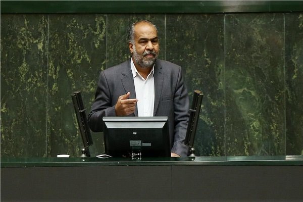 صباغیان: افت تحصیلی دانش‌آموزان محصول افکار دولت‌های مختلف است