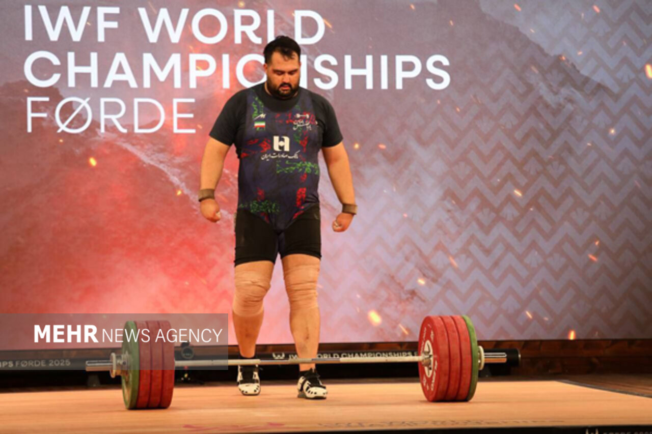 علی داودی: بهانه جویی نمی‌کنم اما مصدوم بودم/ از مرد عذرخواهی می‌کنم