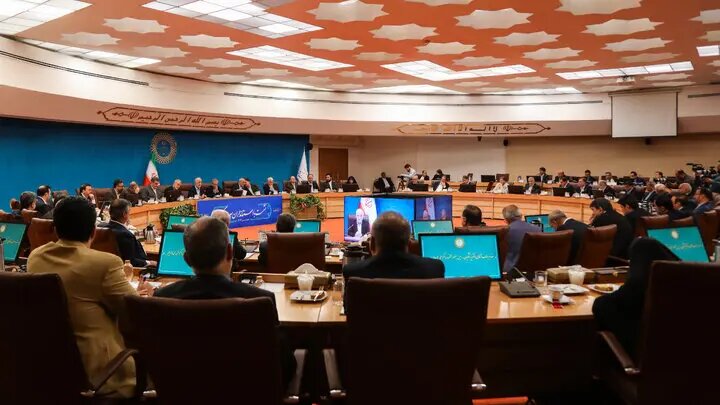 مومنی: برگزاری انتخابات تناسبی، پایه‌های سیستم حزبی را تقویت می‌کند