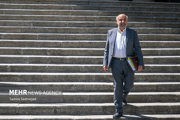 میدری: ردیف‌های دیگر حداقل مزد به جای حق مسکن کارگری افزایش داشته است