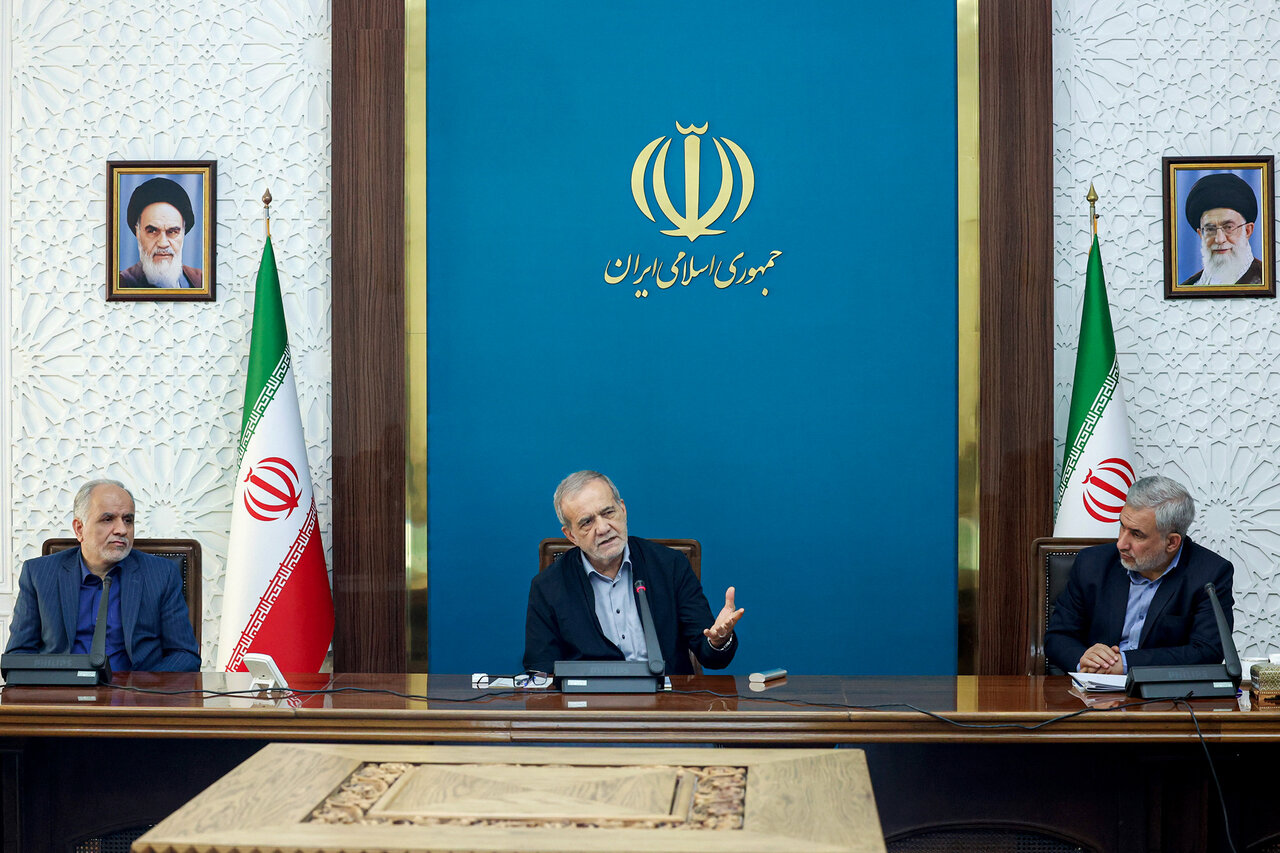 پزشکیان: اصلاح قانون مبارزه با مواد مخدر در دستور کار قرار گیرد