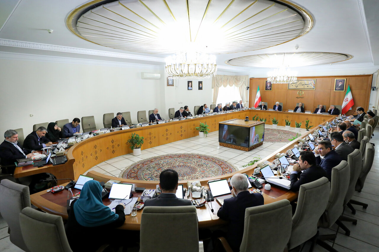 پزشکیان: تحکیم همبستگی به جای تخریب و سیاه‌نمایی، وظیفه همگانی است