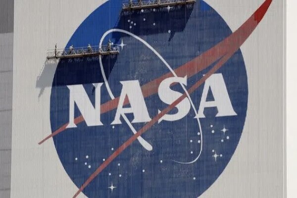 ۱۵ هزار کارمند ناسا به مرخصی اجباری رفتند